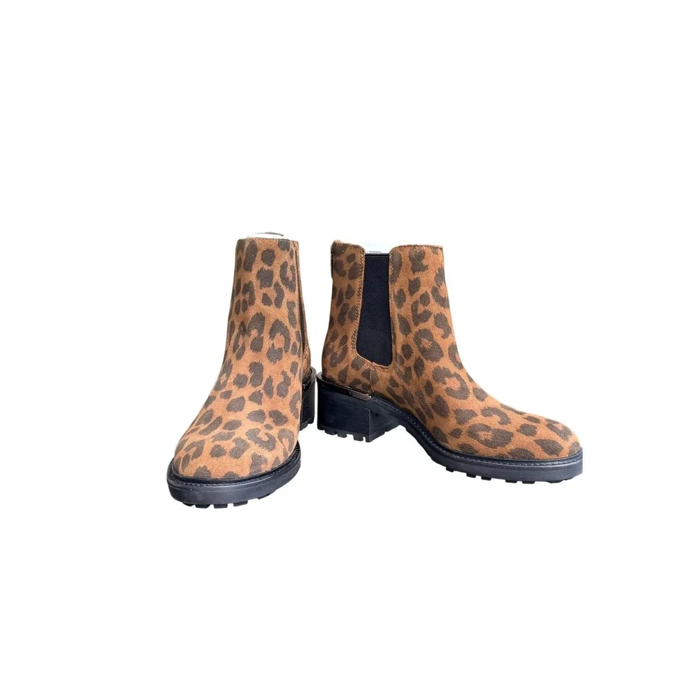 Vince Camuto Leopard Print Lug Sole Suede Ankle Boots Brown Black Size 8